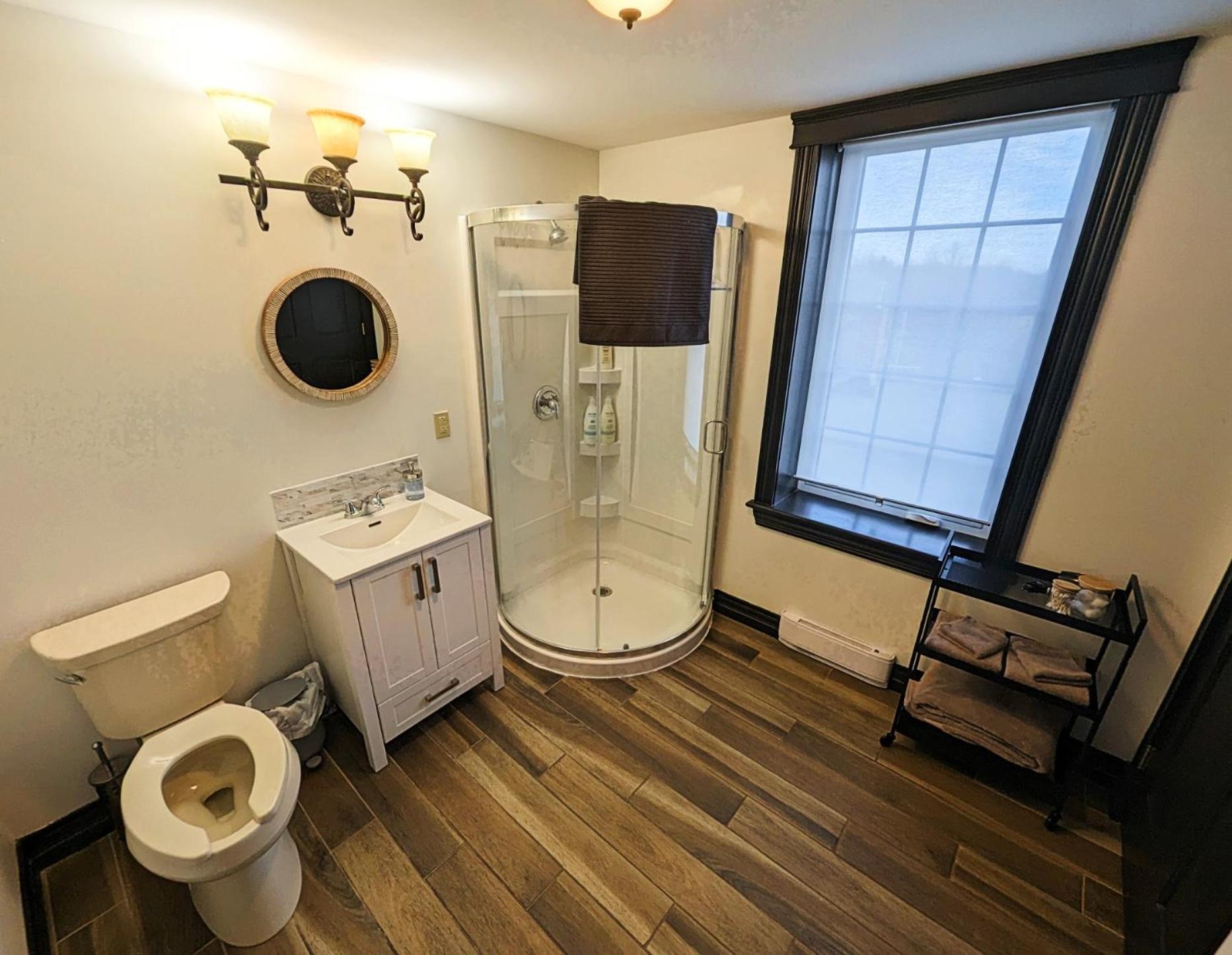 캐닝 Beautiful River View Apt In Wine Country 아파트 외부 사진
