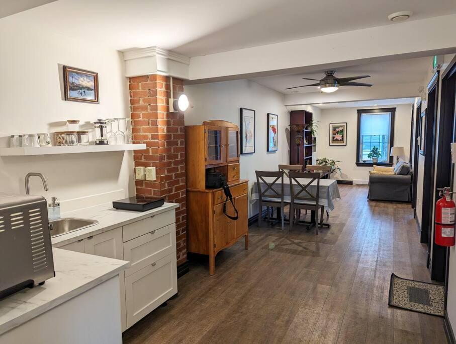 캐닝 Beautiful River View Apt In Wine Country 아파트 외부 사진