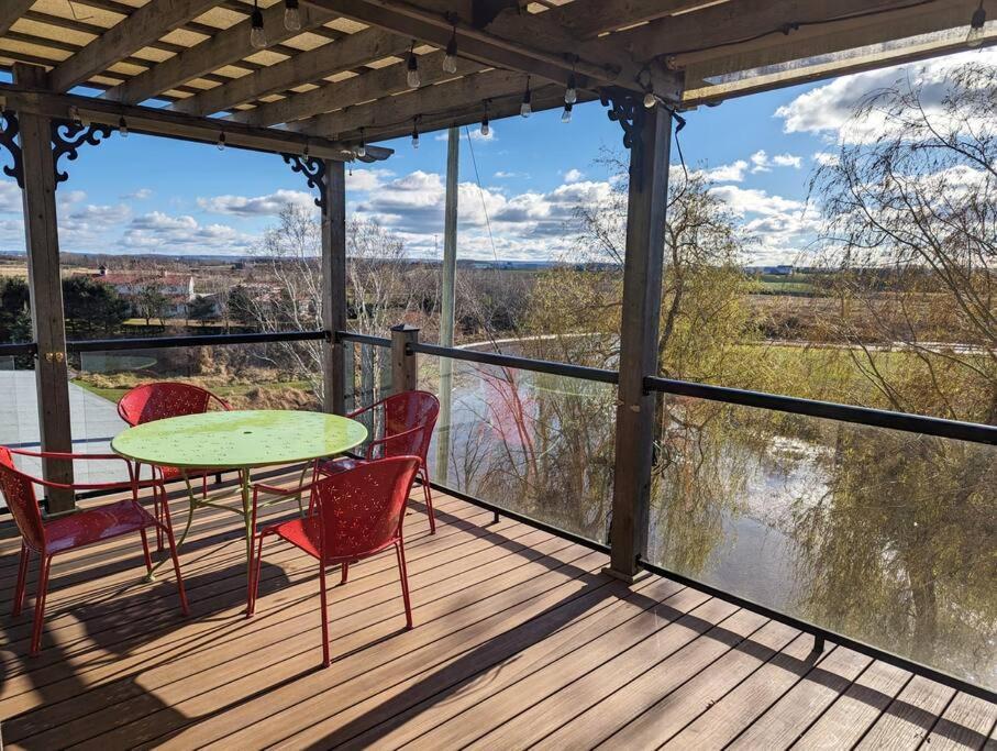 캐닝 Beautiful River View Apt In Wine Country 아파트 외부 사진