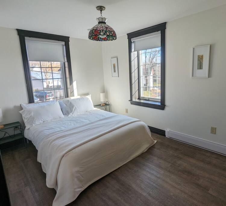 캐닝 Beautiful River View Apt In Wine Country 아파트 외부 사진